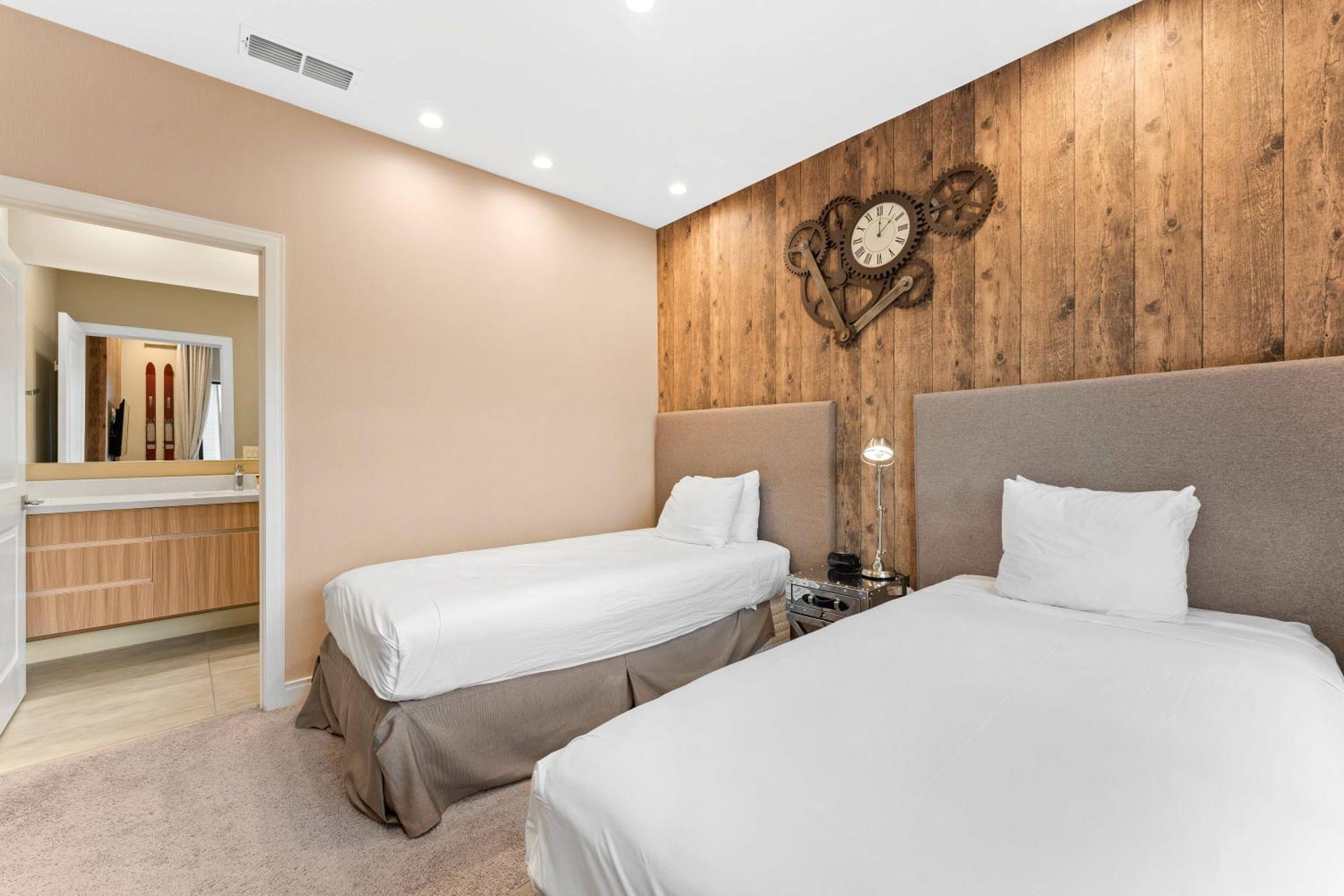 7564 Magic Village 3 Suites Jacuzzi Bbq 8 Min Disney أورلاندو المظهر الخارجي الصورة