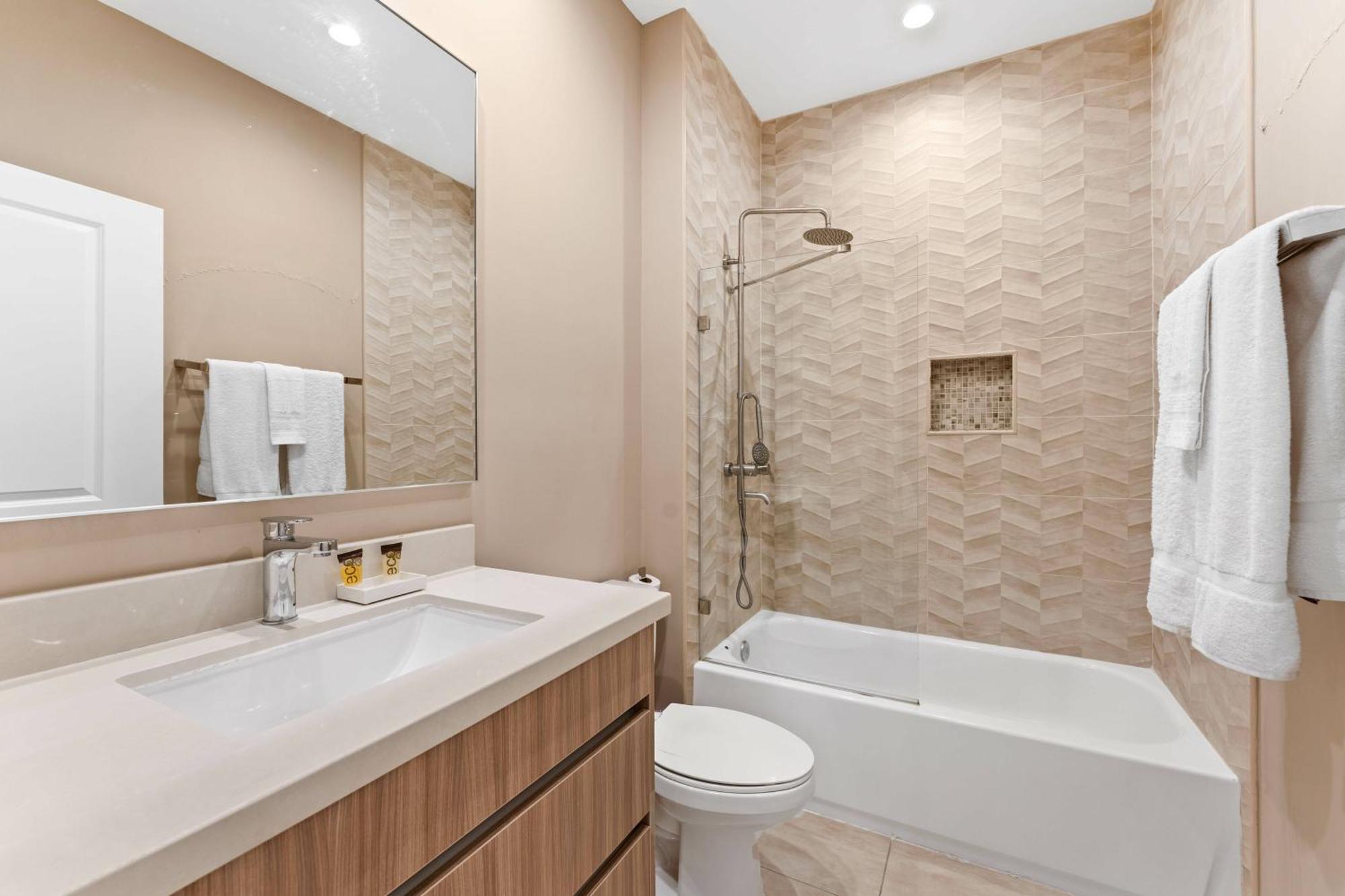 7564 Magic Village 3 Suites Jacuzzi Bbq 8 Min Disney أورلاندو المظهر الخارجي الصورة